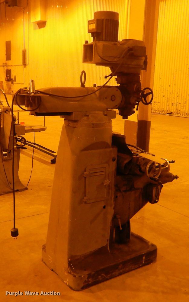 image for item IJ9277 1985 Supermax milling machine