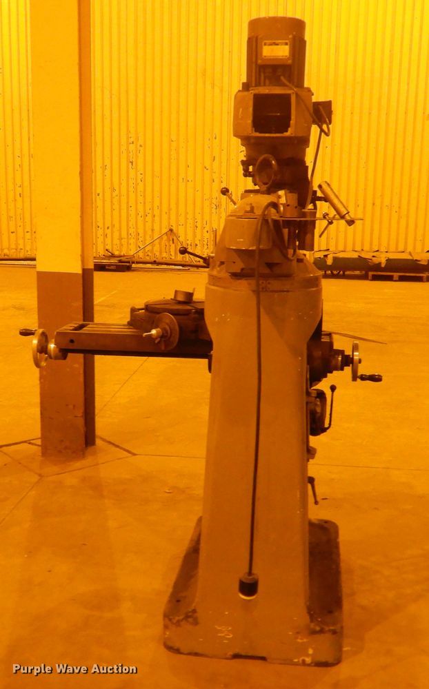 image for item IJ9277 1985 Supermax milling machine