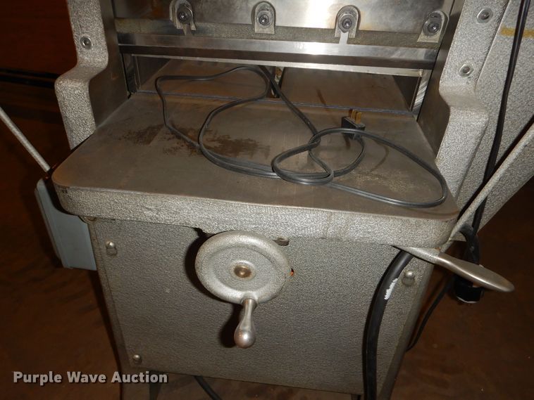 image for item IJ9278 Challenge HB paper cutter