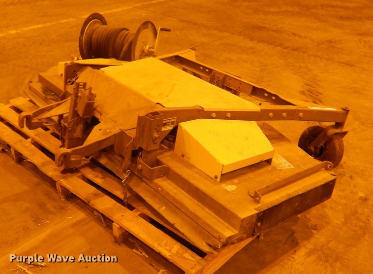 image for item IJ9281 Lawn and garden equipment