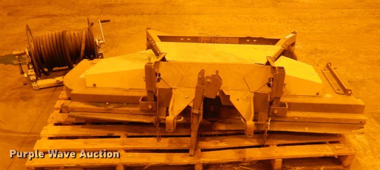 image for item IJ9281 Lawn and garden equipment