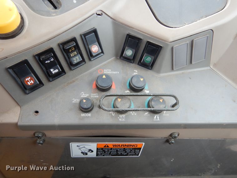 image for item IK9960 Kubota M125X  MFWD tractor