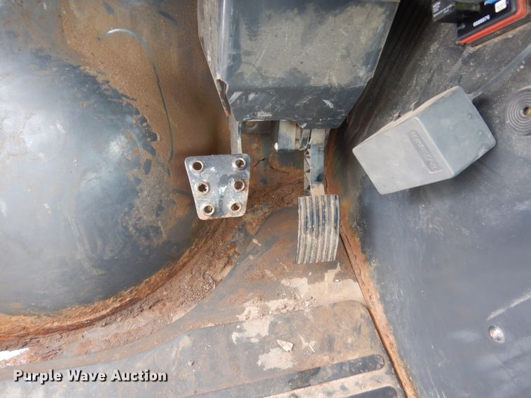 image for item IK9963 Bobcat Toolcat 5600  utility vehicle