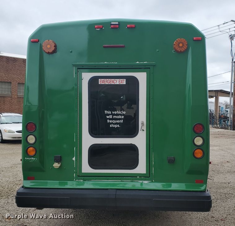 image for item IL9049 2012 Ford E450  shuttle bus