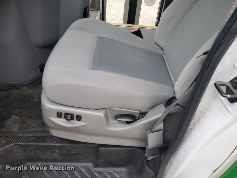 image for item IL9049 2012 Ford E450  shuttle bus