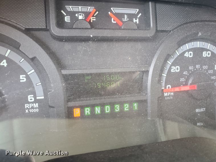 image for item IL9049 2012 Ford E450  shuttle bus