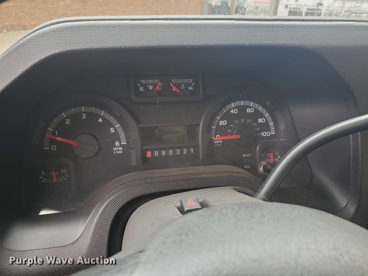 image for item IL9049 2012 Ford E450  shuttle bus