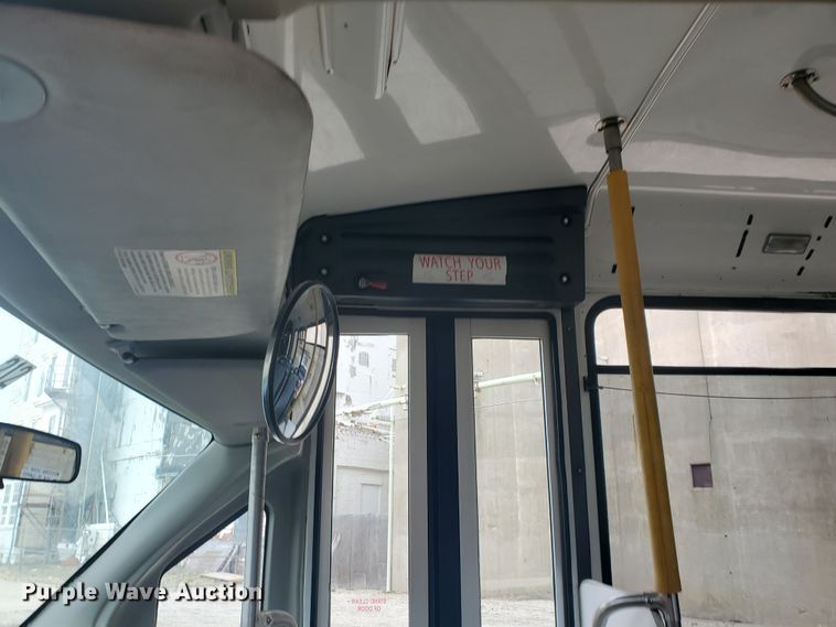 image for item IL9049 2012 Ford E450  shuttle bus