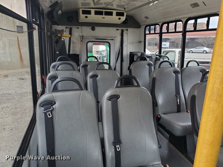 image for item IL9049 2012 Ford E450  shuttle bus