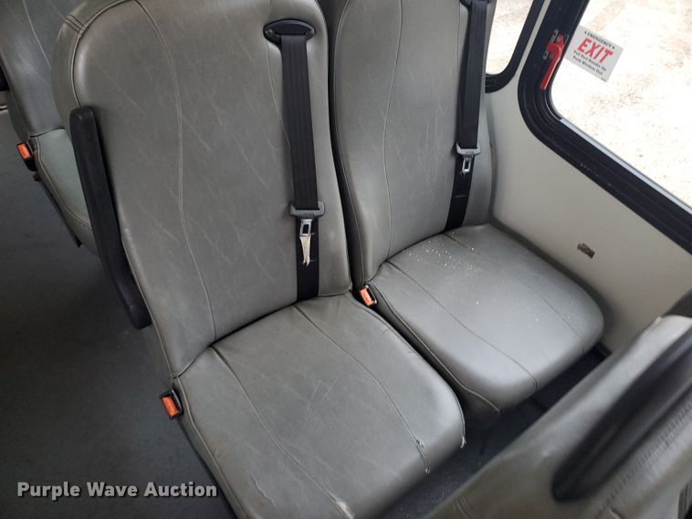 image for item IL9049 2012 Ford E450  shuttle bus