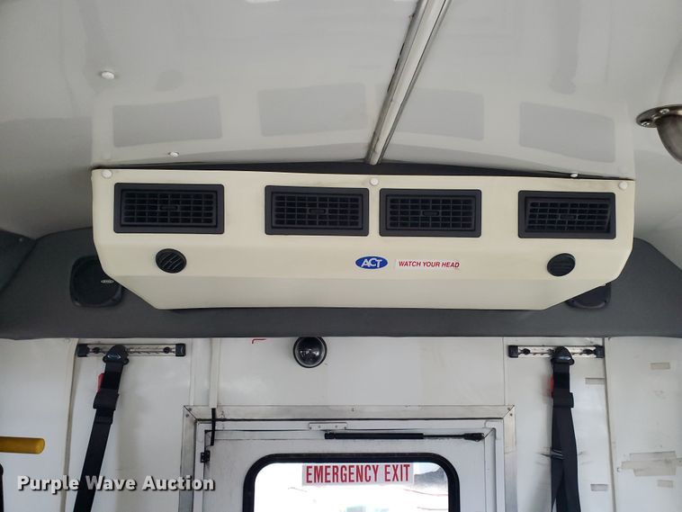 image for item IL9049 2012 Ford E450  shuttle bus