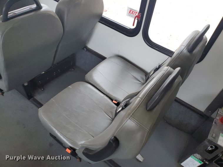 image for item IL9049 2012 Ford E450  shuttle bus