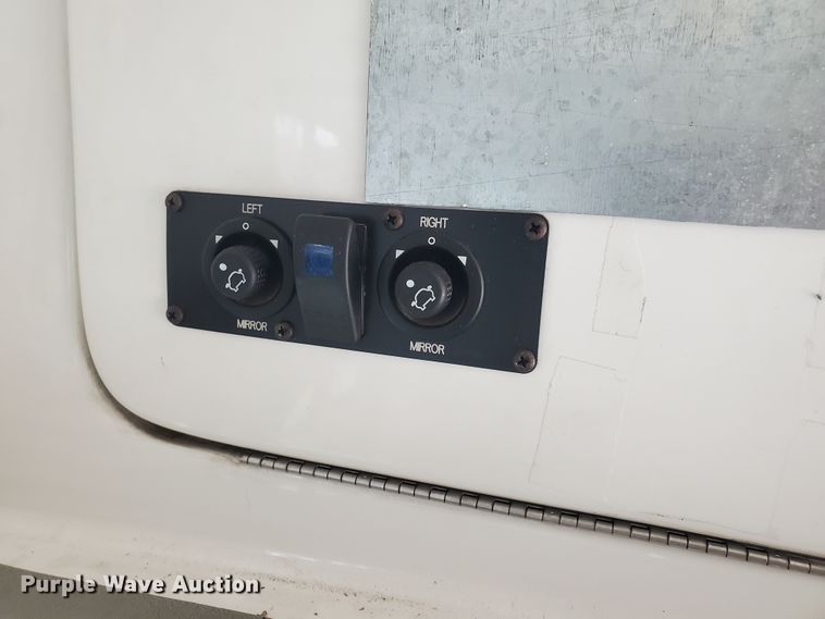 image for item IL9049 2012 Ford E450  shuttle bus