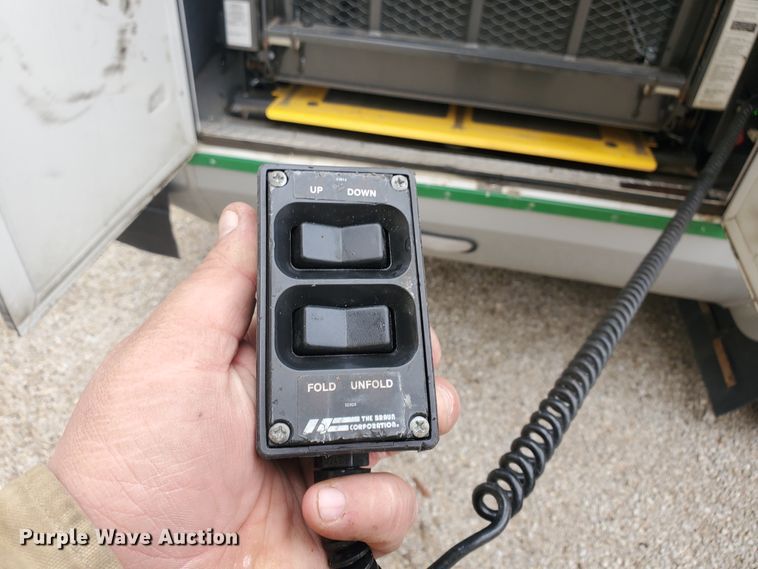 image for item IL9049 2012 Ford E450  shuttle bus