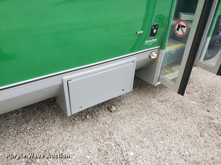 image for item IL9049 2012 Ford E450  shuttle bus