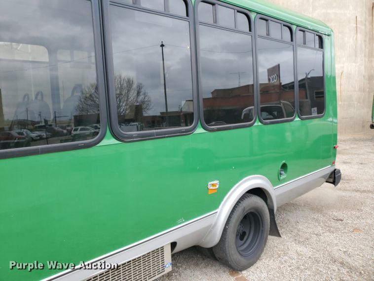 image for item IL9049 2012 Ford E450  shuttle bus
