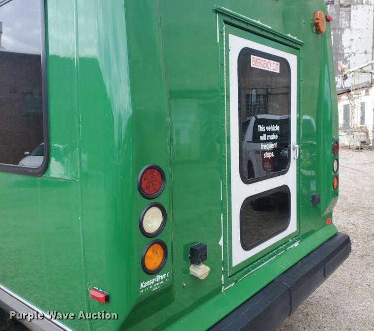 image for item IL9049 2012 Ford E450  shuttle bus