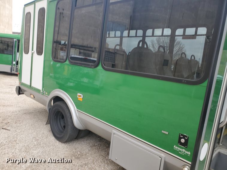 image for item IL9049 2012 Ford E450  shuttle bus