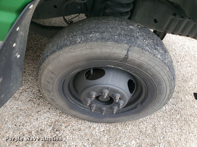 image for item IL9049 2012 Ford E450  shuttle bus