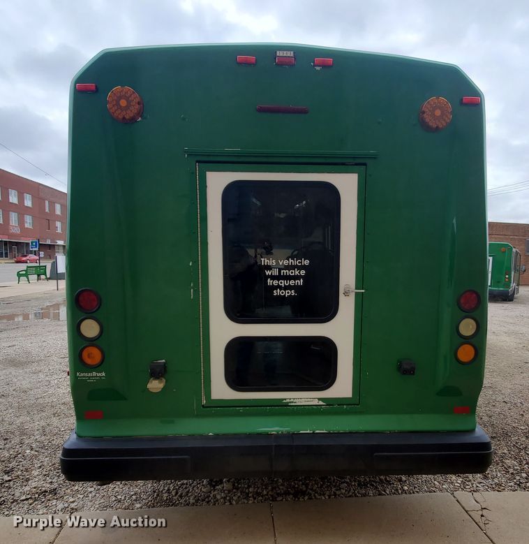 image for item IL9050 2012 Ford E450  shuttle bus