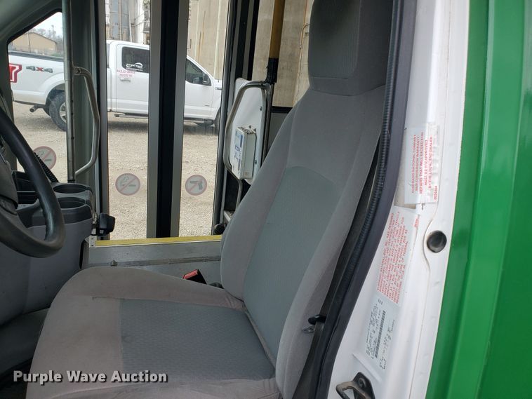 image for item IL9050 2012 Ford E450  shuttle bus