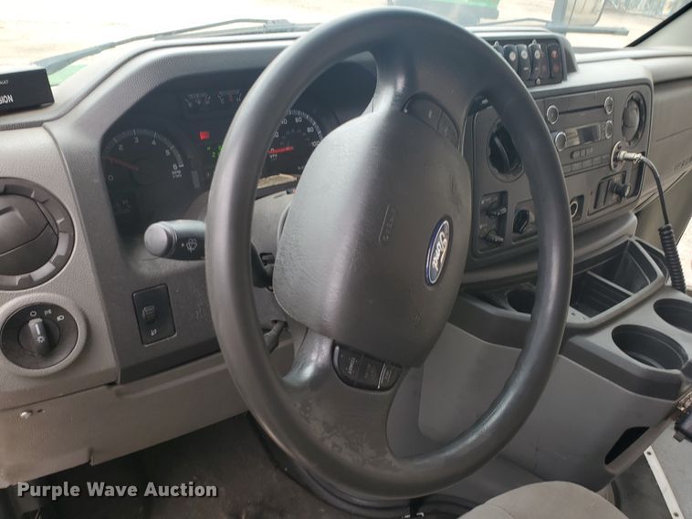 image for item IL9050 2012 Ford E450  shuttle bus