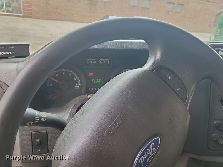 image for item IL9050 2012 Ford E450  shuttle bus