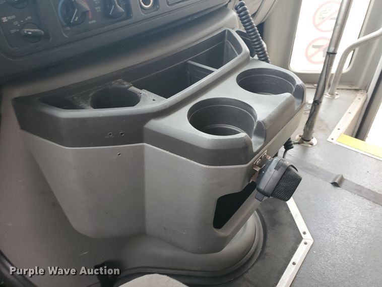 image for item IL9050 2012 Ford E450  shuttle bus