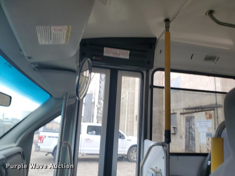 image for item IL9050 2012 Ford E450  shuttle bus