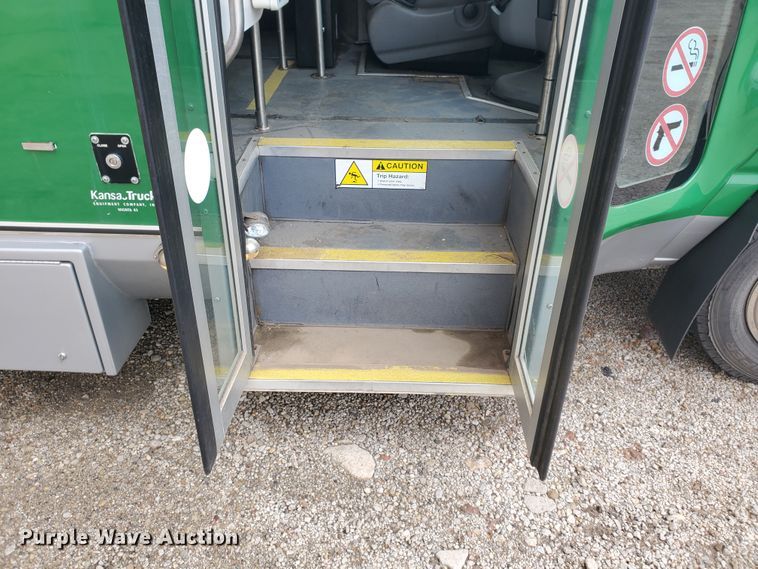 image for item IL9050 2012 Ford E450  shuttle bus