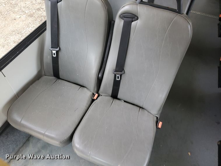 image for item IL9050 2012 Ford E450  shuttle bus