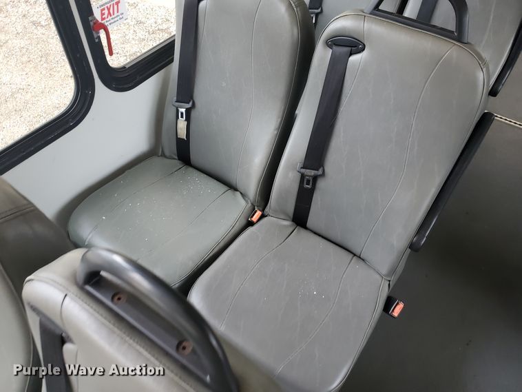 image for item IL9050 2012 Ford E450  shuttle bus