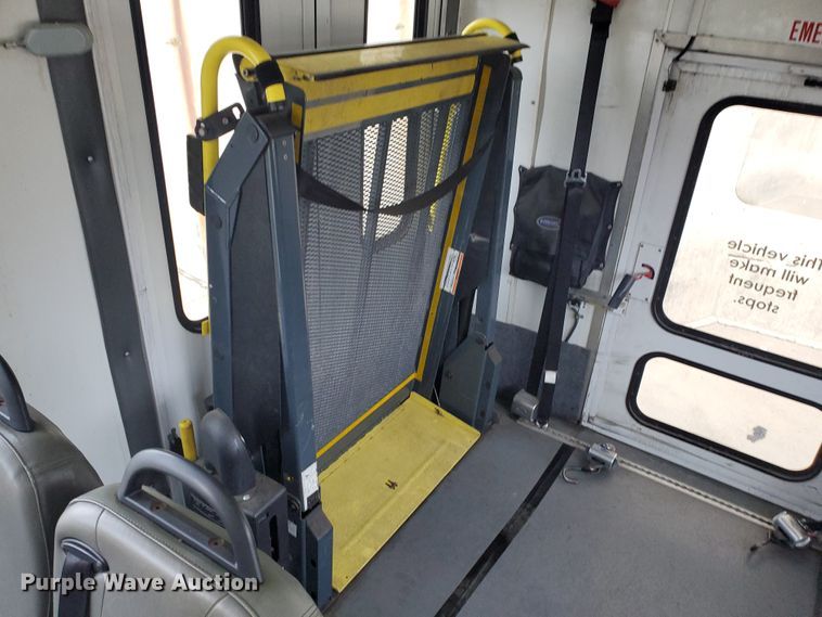 image for item IL9050 2012 Ford E450  shuttle bus