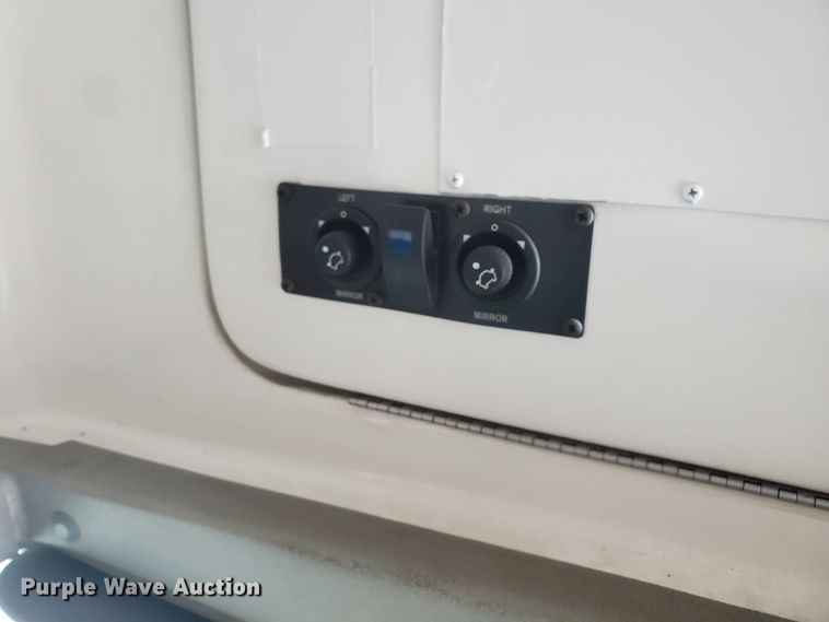 image for item IL9050 2012 Ford E450  shuttle bus