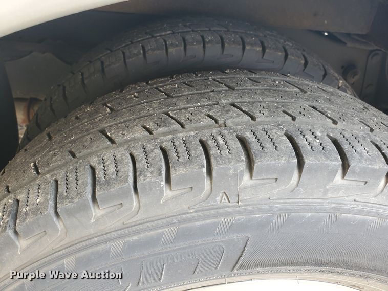 image for item IL9050 2012 Ford E450  shuttle bus