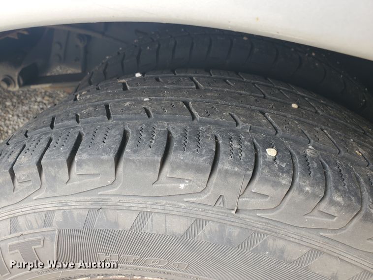 image for item IL9050 2012 Ford E450  shuttle bus