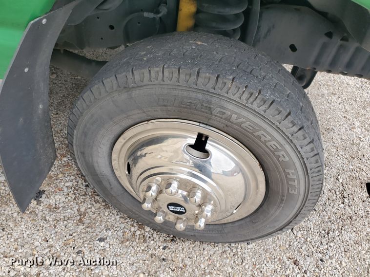 image for item IL9050 2012 Ford E450  shuttle bus