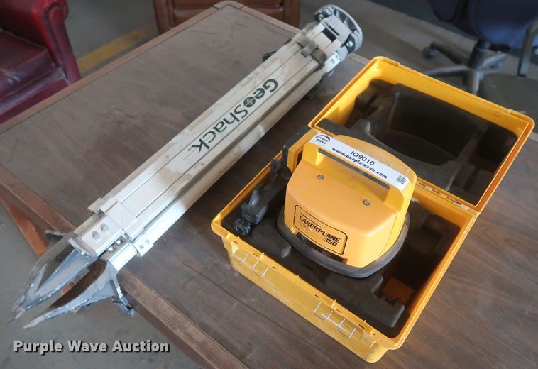 image for item IO9010 Spectra Physics Laser Plane 350 laser level