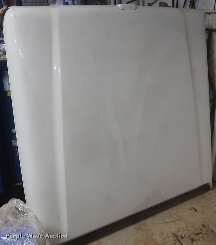 image for item IO9011 A.R.E. fiberglass bed cover