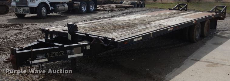 image for item IP9104 1996 Titan  equipment trailer