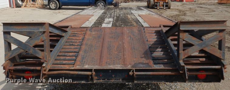 image for item IP9104 1996 Titan  equipment trailer