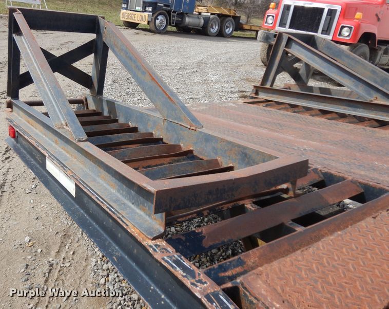 image for item IP9104 1996 Titan  equipment trailer