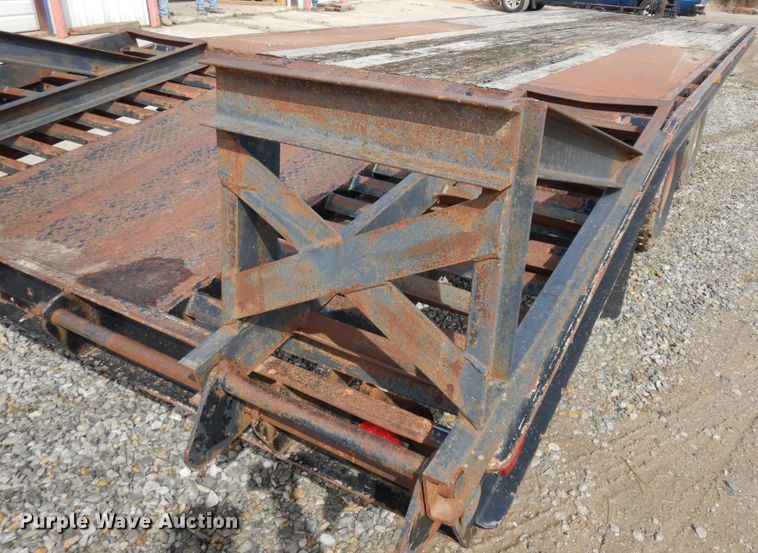 image for item IP9104 1996 Titan  equipment trailer