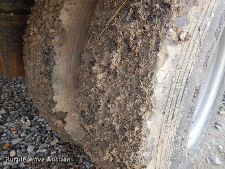 image for item IP9104 1996 Titan  equipment trailer