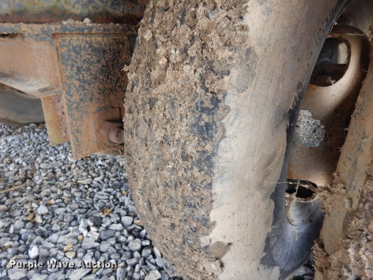 image for item IP9104 1996 Titan  equipment trailer