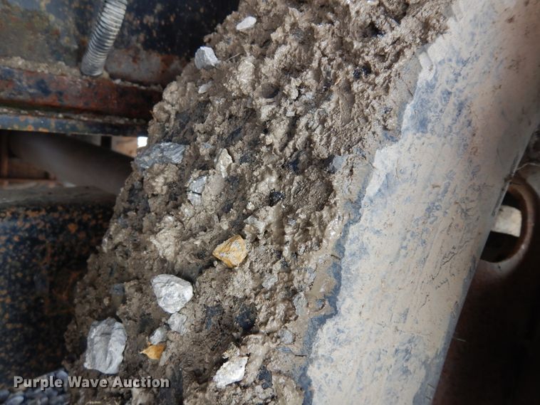 image for item IP9104 1996 Titan  equipment trailer