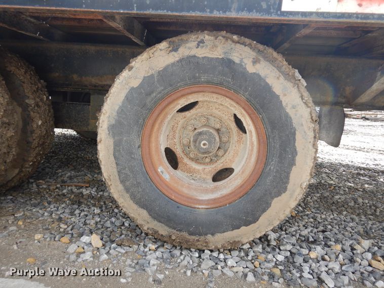 image for item IP9104 1996 Titan  equipment trailer