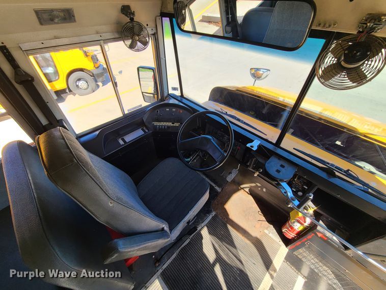 image for item IQ9094 1999 International 3800  school bus