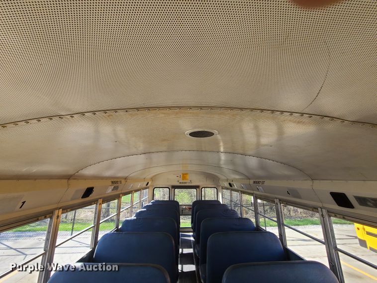 image for item IQ9094 1999 International 3800  school bus