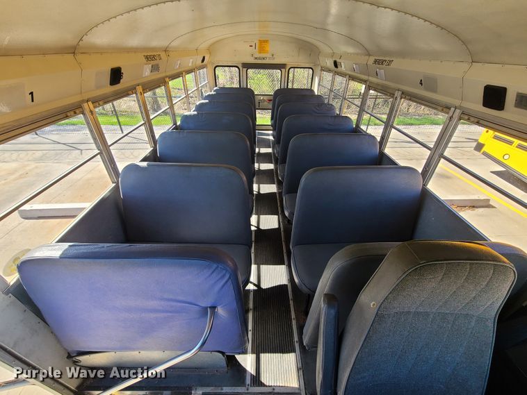 image for item IQ9094 1999 International 3800  school bus